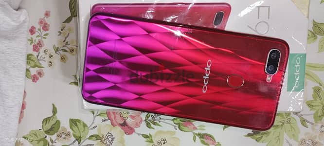 OPPO F9