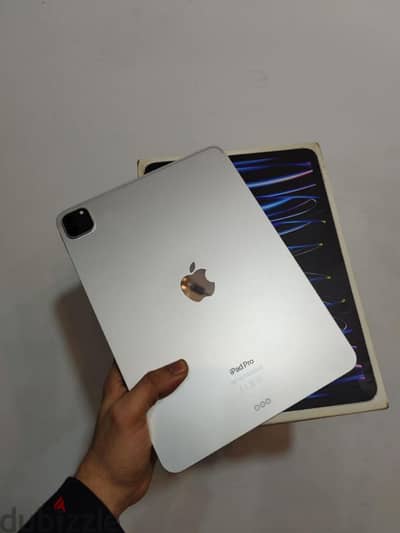 Ipad pro 11inch 2023 M2.128G.  B98%. كسر زيرو