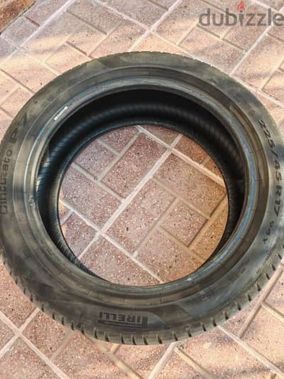 Tire for sale. كاوتش للبيع