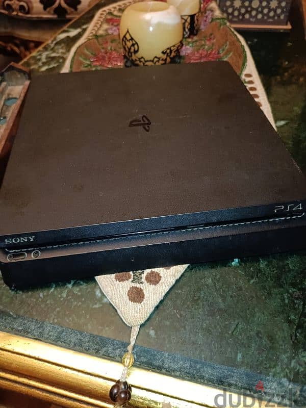 جهاز ps4 slim مليان العاب ومعاه دراع باقي التفاصيل ف الوصف 0