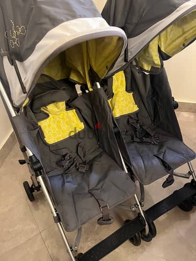 Twin stroller