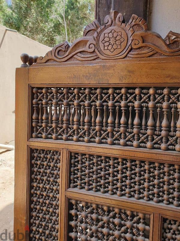 arabisque  antique  wooden paravan. in excellent condition 1