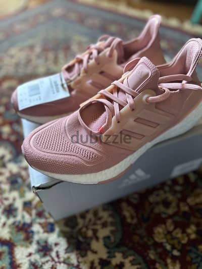 شوز اديداس اصلي حريمي اعلى شوزات اديداس مقاس 40  ADIDAS ULTRABOOST