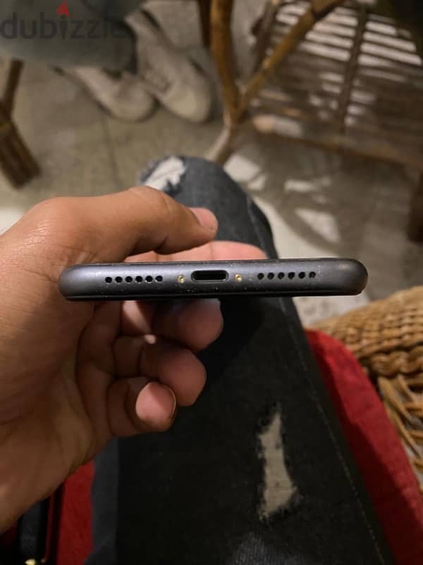 iPhone 11/ايفون١١ 3