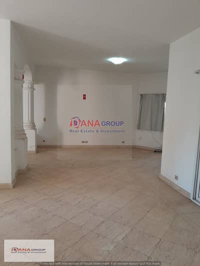 Villa for sale in the first phase Beverly Hills Sheikh Zayed, area 680 m buildings 320 m 3 rooms, one of them is master 3 bathrooms 2Kitchen Laundry r