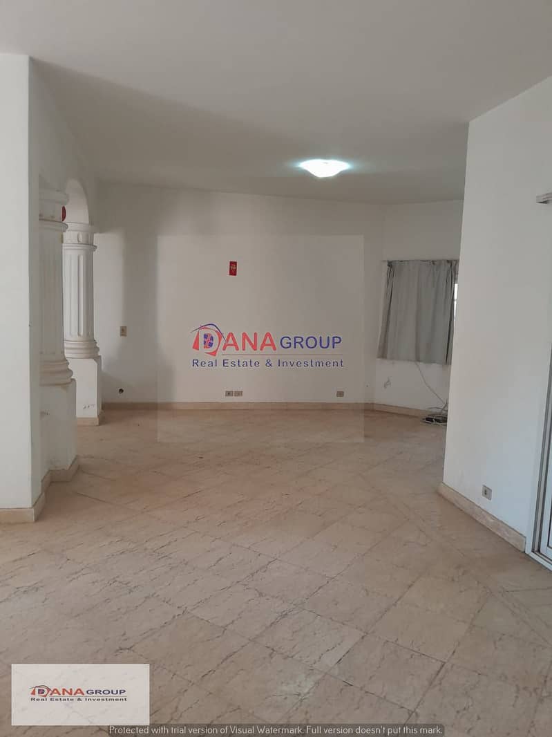 Villa for sale in the first phase Beverly Hills Sheikh Zayed, area 680 m buildings 320 m 3 rooms, one of them is master 3 bathrooms 2Kitchen Laundry r 0