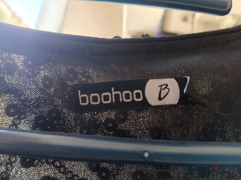 فستان boohoo أسود ب sequin سيلڤر 4