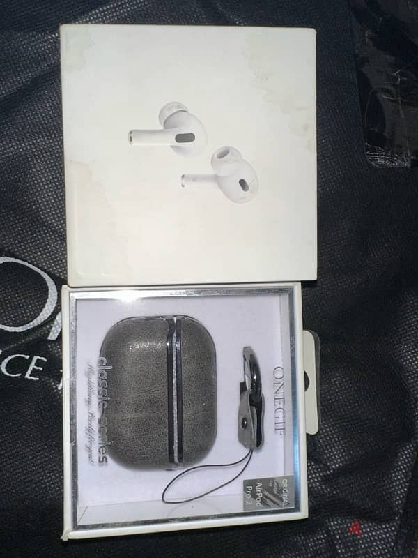 Apple AirPods Pro 2 Lightning 3