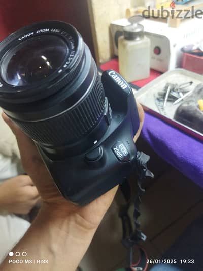 كاميرا canon 2000 بحاله الزيرو معاها الشنطه والشحن الاصلي