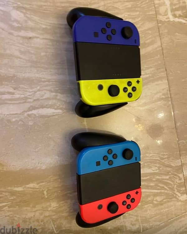 Nintendo Switch 4 Controllers All Accessories 2 Games 3