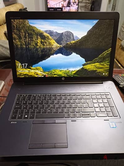 HP Zbook 17 G3 With M5000M display adapter