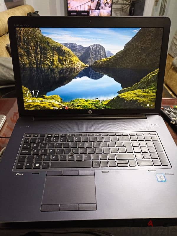 HP Zbook G3 17 اصدار نادر بكارت 8 جيجا فعلي m5000m 0