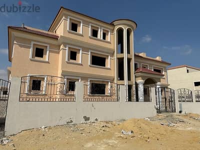 stand alone villa for sale in 6 October , near mall of Egypt&palm vila