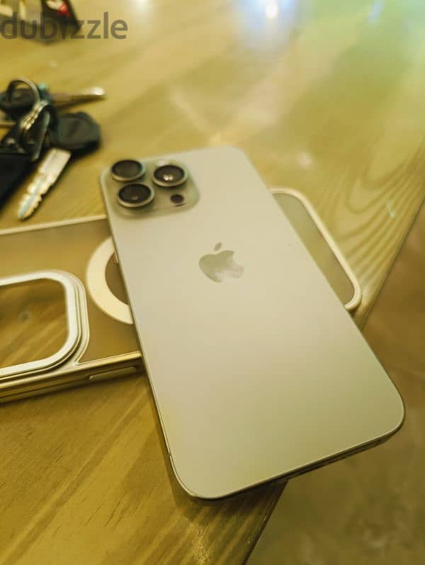 iphone 15 pro max 4