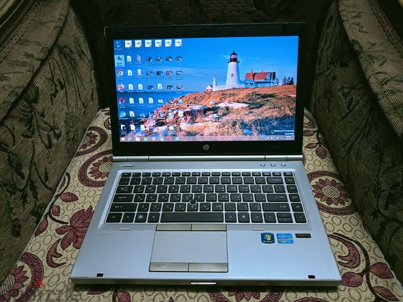 لاب توب إتش بي hp كور i7 جيل تالت 3 كارت شاشه واحد جيجا. . بكل مشتملاته 9