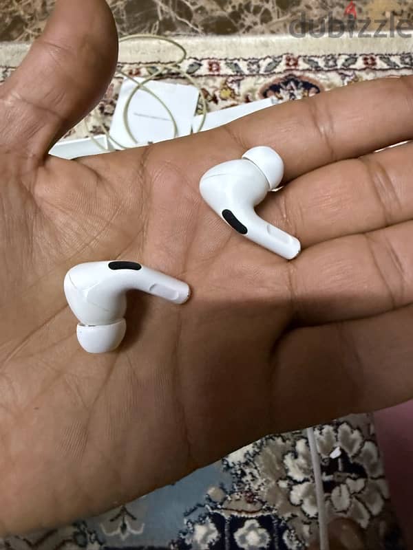 airpods pro 1 & power bank anker 7