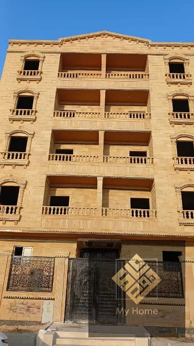 عمارة للبيع في الحي التاسع في العبور