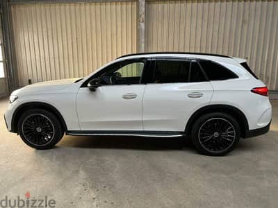 MERCEDES GLC200 AMG 2024 ZERO SUV