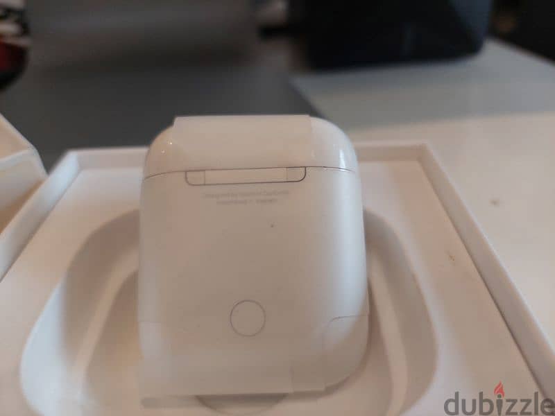 AirPods with Charging Case 5