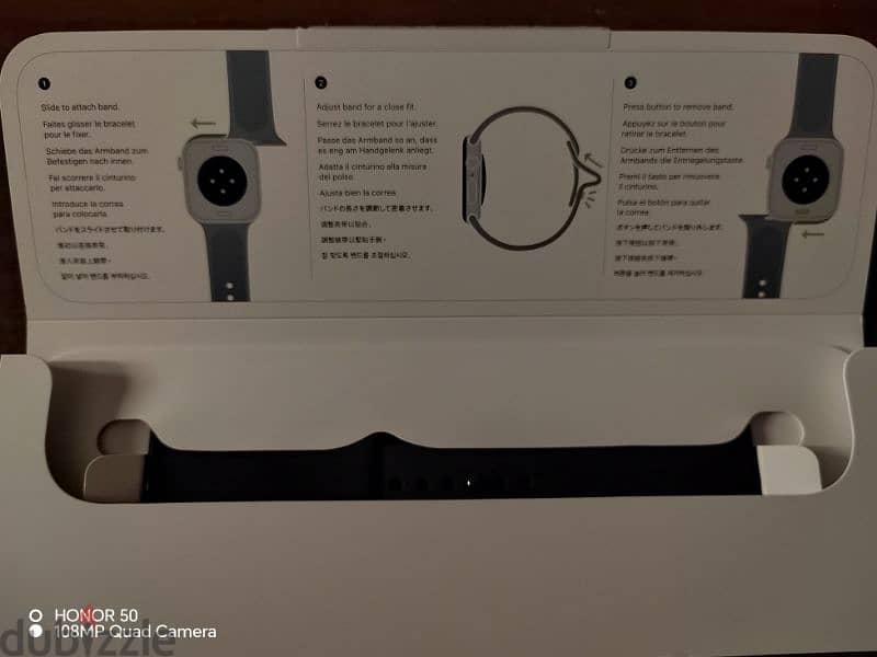 Apple watch SE Gen 2 GPS 44mm 1