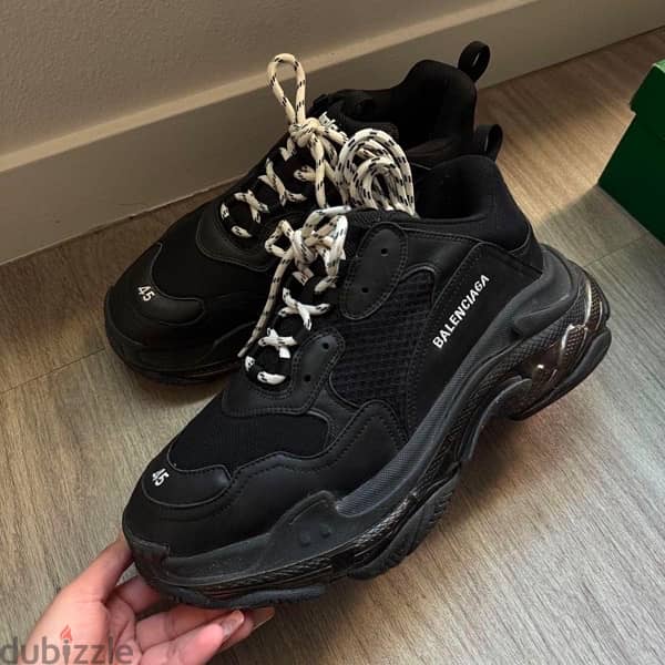 Balenciaga triple S 3