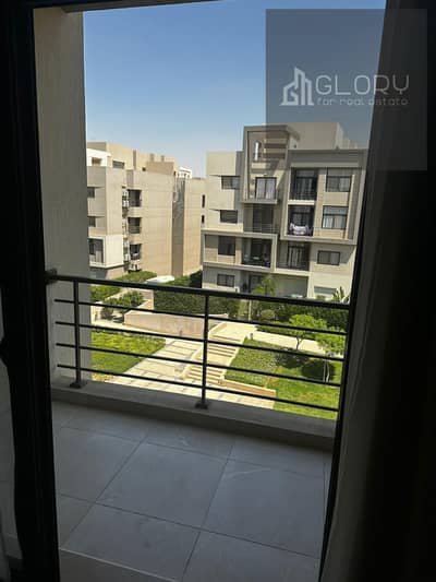 Penthouse with roof 165m fully finished for sale in compound fifth square new cairo by elmarasem ready to move