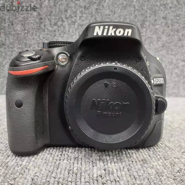 Camera Nikon D5200 like New 1