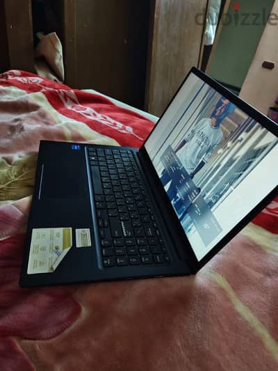 asus vivobook 15 x1504v for sell