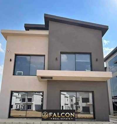 Villa for sale 260m townhouse corner (ready for viewing) in Creek Compound in front of Rehab City