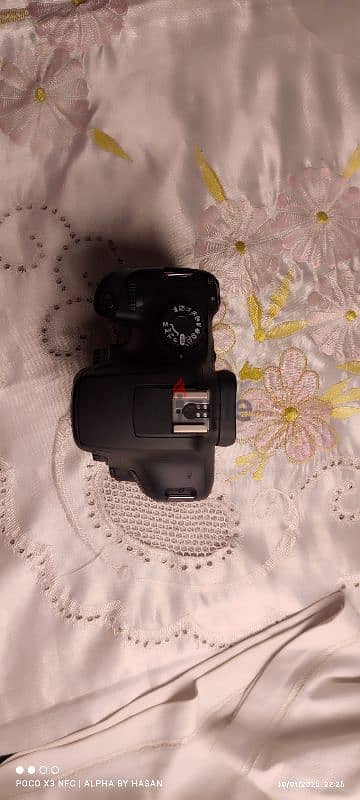 Canon eos 4000d camera in mint condition 7