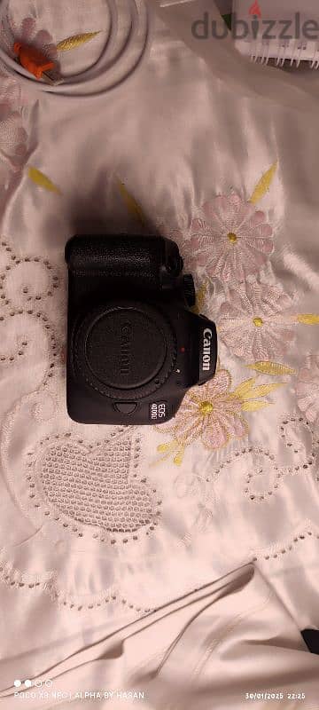 Canon eos 4000d camera in mint condition 10