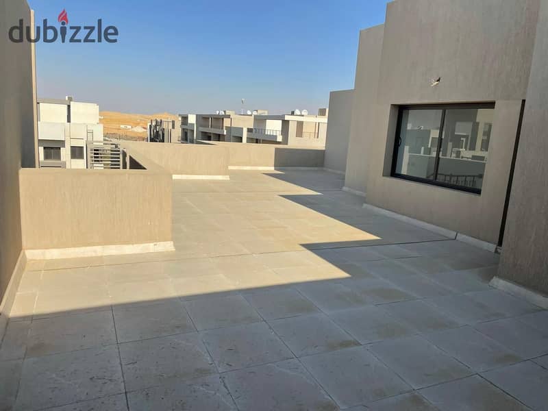 Penthouse 159m for rent with kitchen at Marassem 0