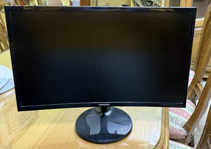 Samsung Monitor 24 inch Curved - شاشة سامسونج ٢٤ بوصة منحنية