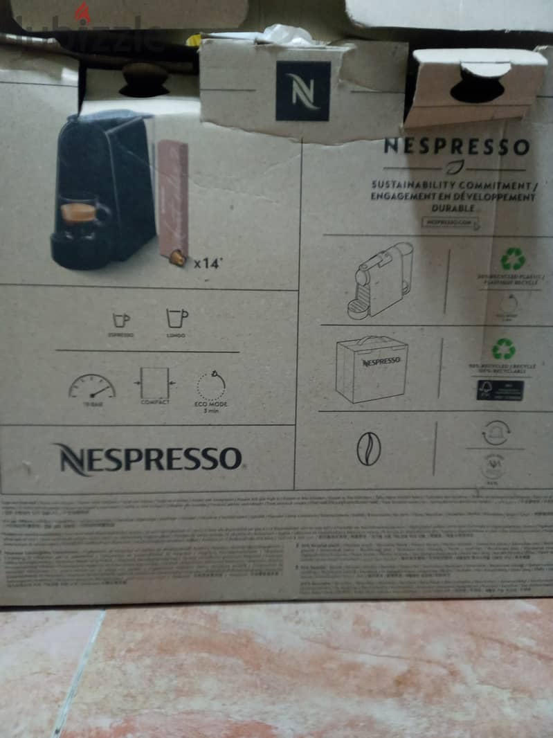 ماكينة قهوة نسبريسو Nespresso ESSENZA MINI 2