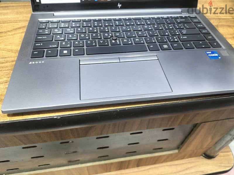 Hp zbook firefly G8 core i7 الجيل الحادي عشر بحالة ممتازة 1