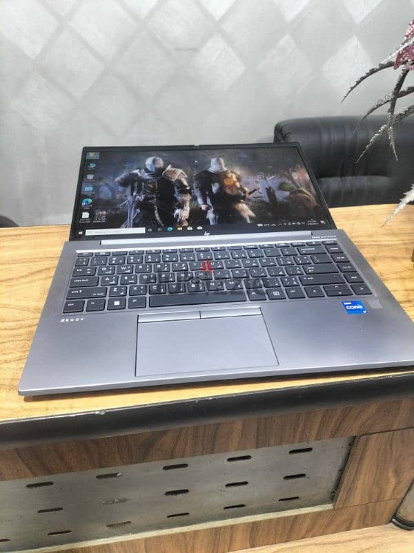 Hp zbook firefly G8 core i7 الجيل الحادي عشر بحالة ممتازة 2