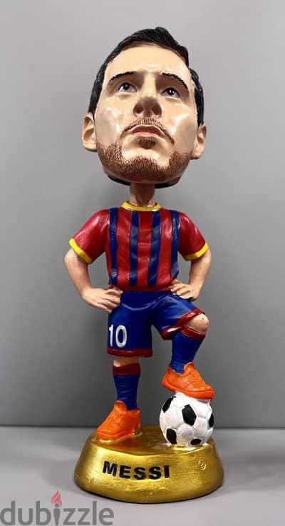 Orginal Messi statue تمثال ميسي المصغر الاصلي من برشلونة