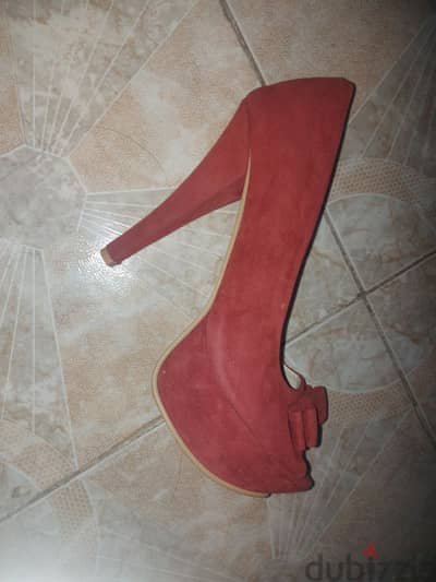 حذاء شمواه. Suede heels