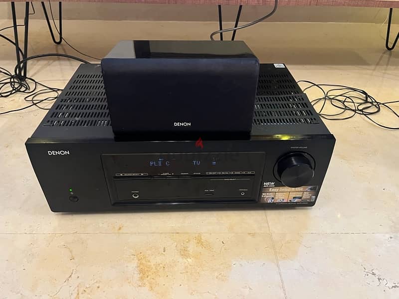 Denon AVR-X500 surround amplifier 1