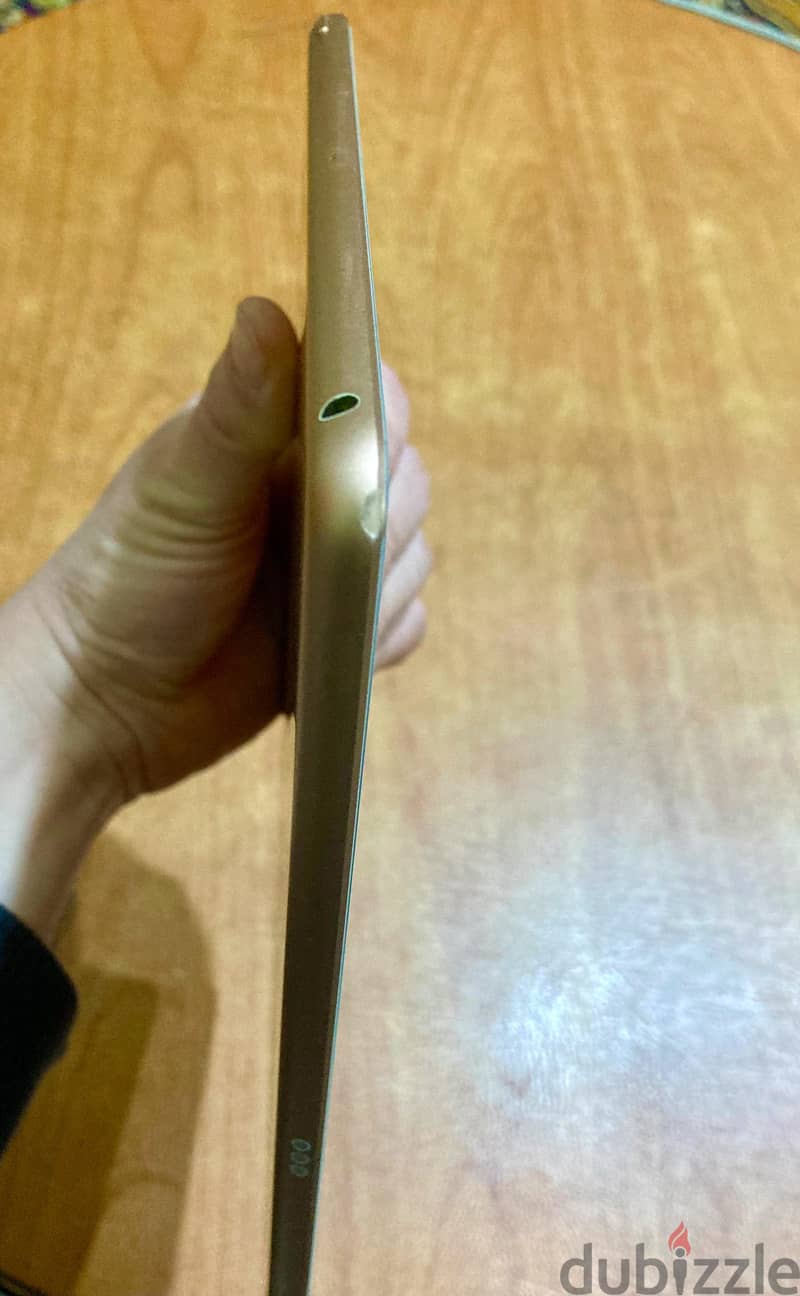 ايباد ١٠،٢ بوصه الجيل السابع ٣٢ جيجا ipad 7 8