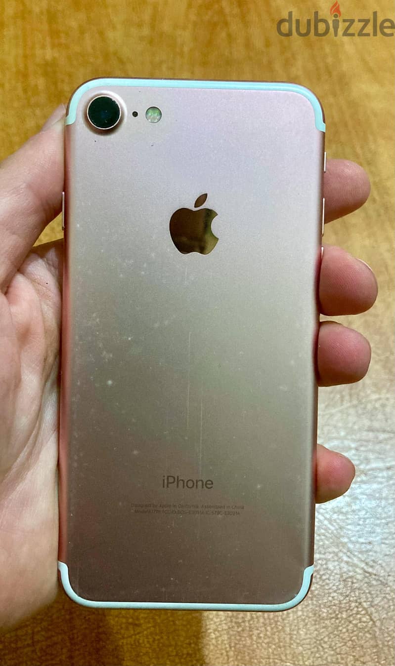 ايفون ٧ مساحه ٣٢ جيجا iphone 7 3