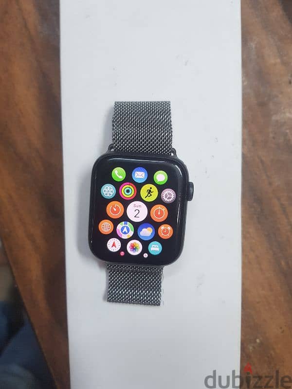 للبيع apple watch seires6بكرتونتها44mm 2