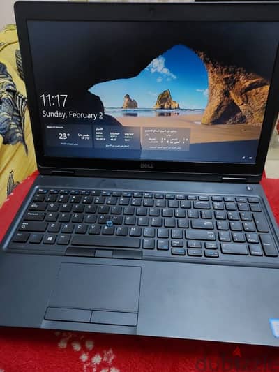 dell latitude 5580  225 ssd Core i5 ram8