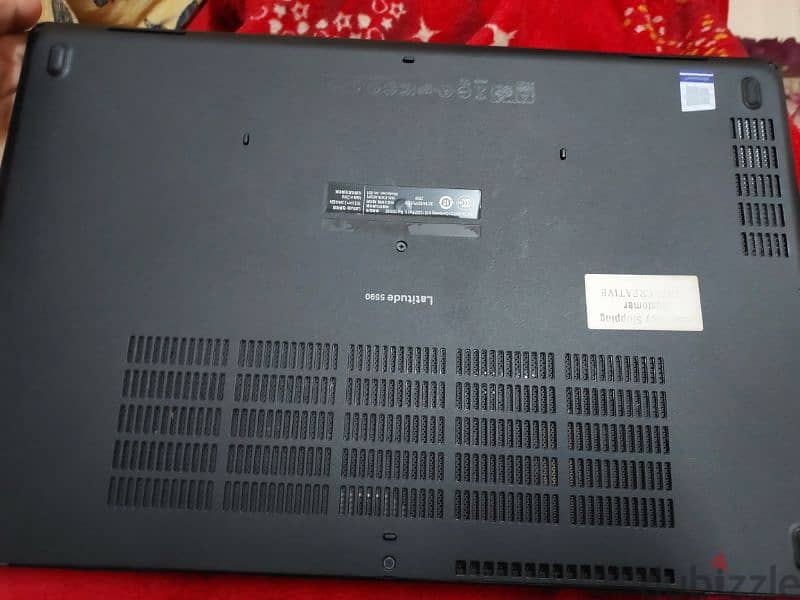 dell latitude 5580  225 ssd Core i5 ram8 4