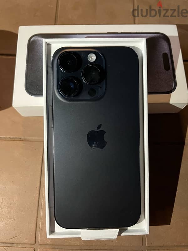 iPhone 15 pro 128g 100% استخدام شهر 1