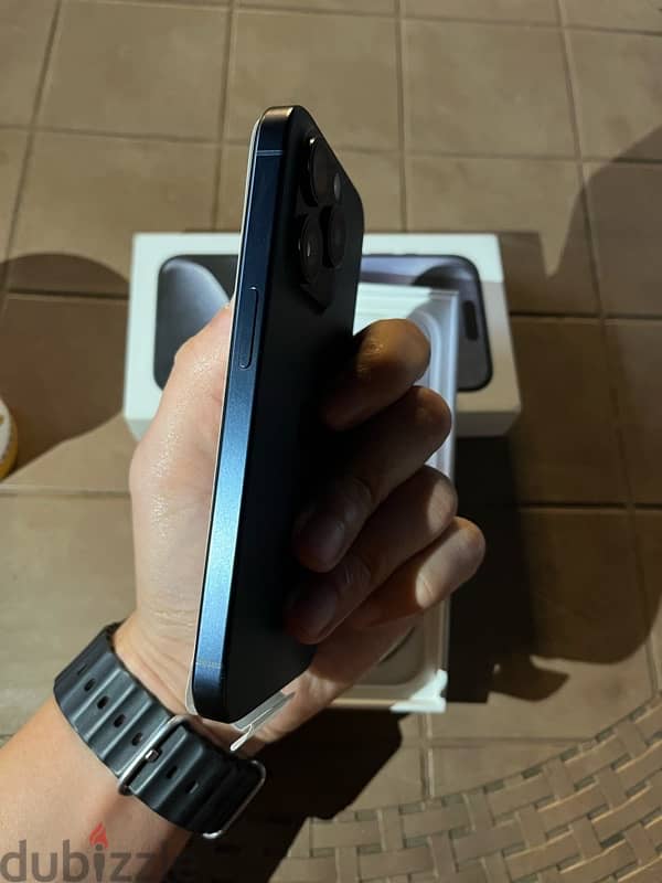 iPhone 15 pro 128g 100% استخدام شهر 4