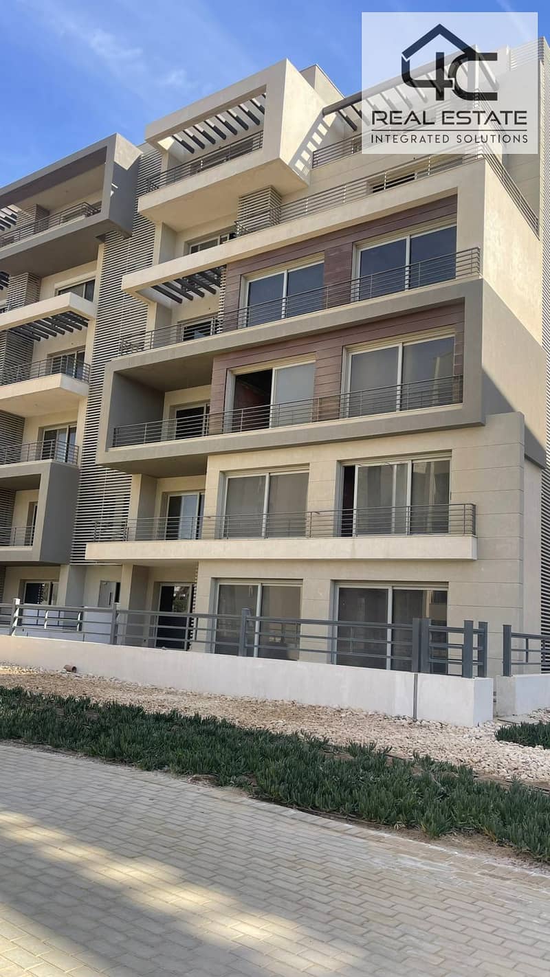 apartment 166 m, 3 bed  for sale in compound palm hills new cairo,  ready to move Prime location  with installment under price market 0