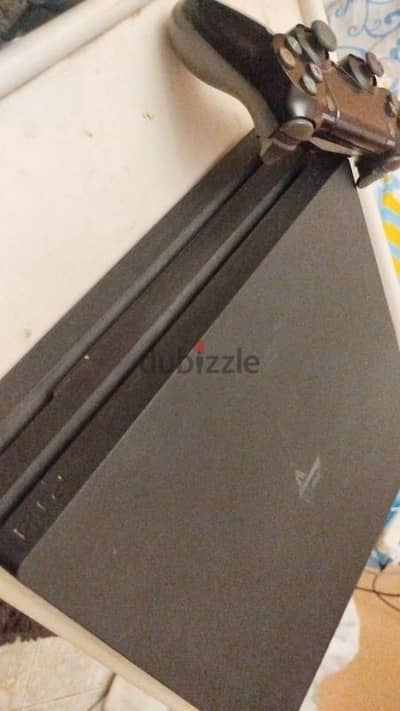 PS4 pro 1tb used in perfect condition