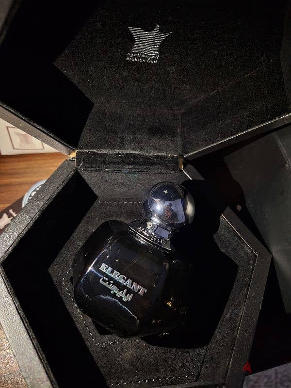 perfume Black elegant from Saudi Arabia 4