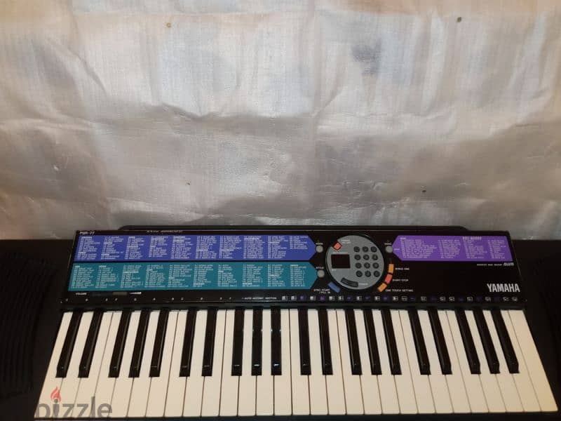 piano Yamaha psr77 3